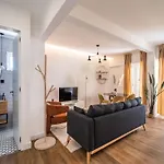 Akicity Campolide Wood Апартаменти Лісабон