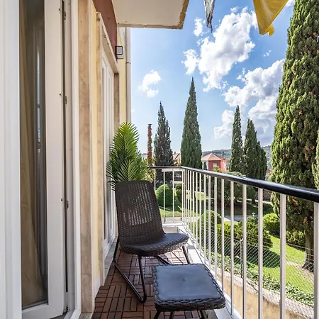 Apartment Akicity Campolide Wood Lissabon