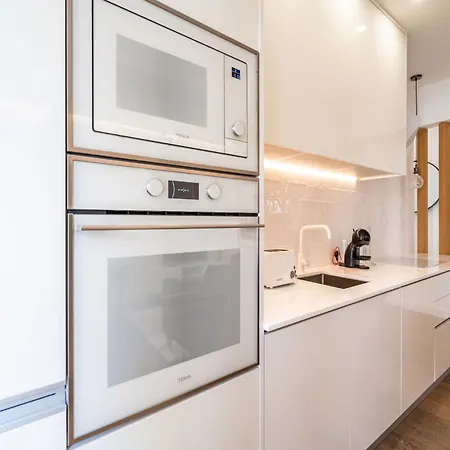 Appartement Akicity Campolide Wood *